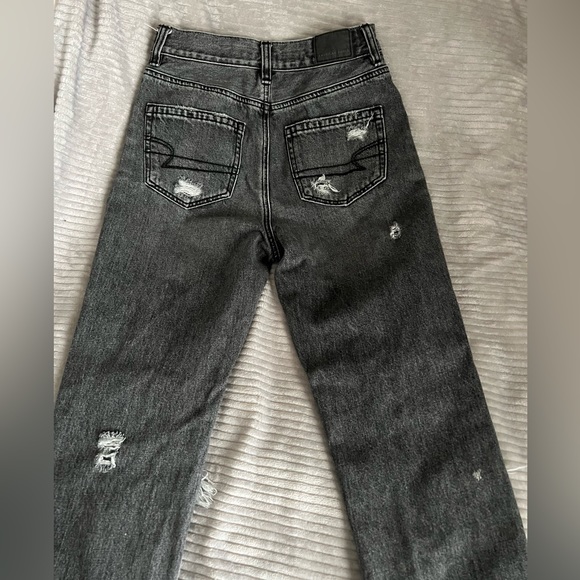 Women’s American Eagle Mom Jeans - Picture 3 of 4